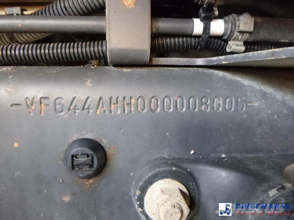 Renault Midlum 270.18 4x2 fuel tank 13.3 m3 / 4 comp 탱커 트럭