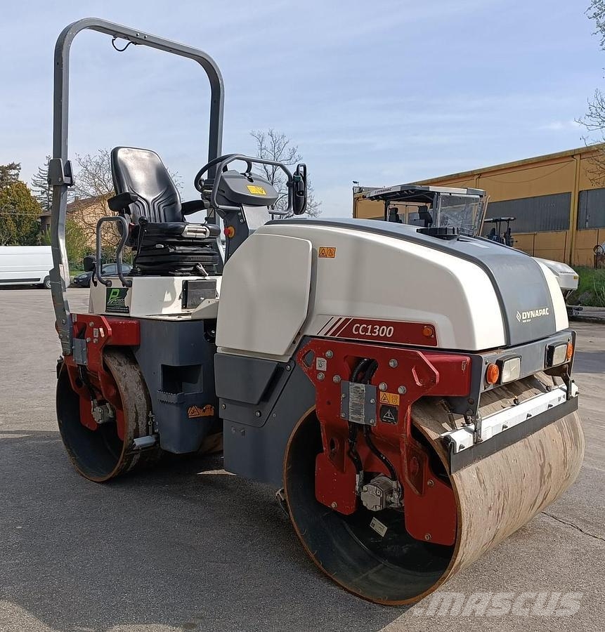 Dynapac CC1300 Pinnasetihendajad