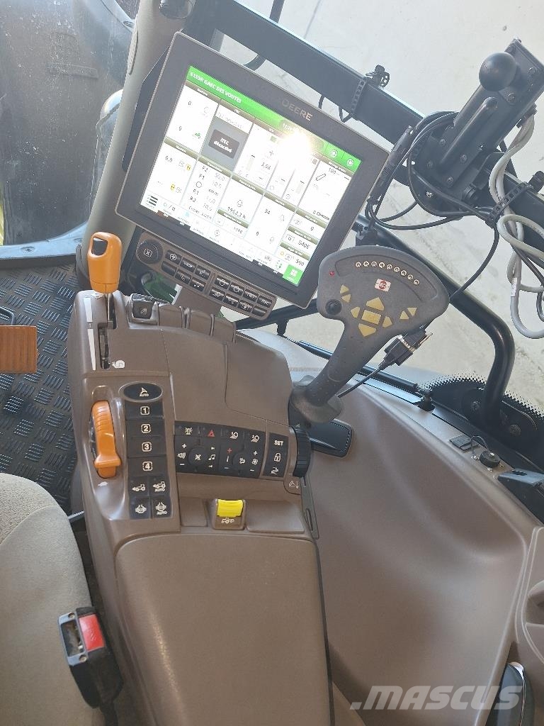John Deere 6155R Trattori
