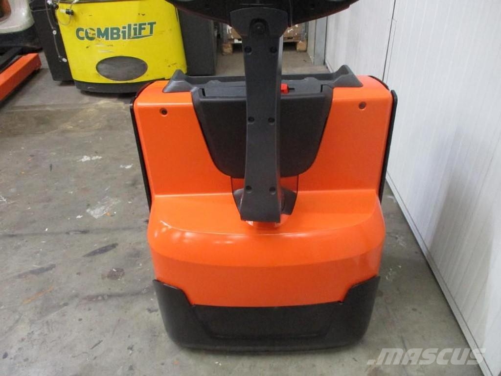 BT LWE 200 Штабелери