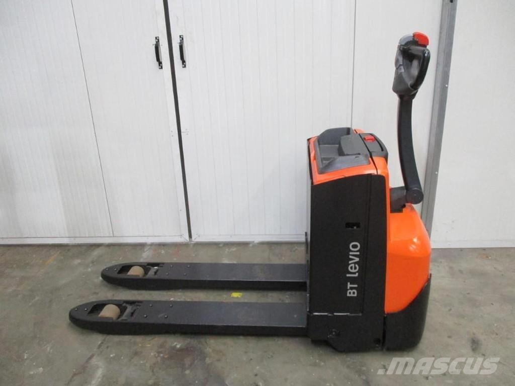 BT LWE 200 Штабелери