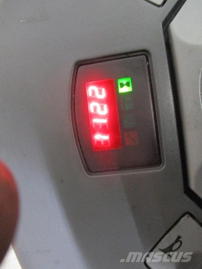 BT LWE 200 Штабелери
