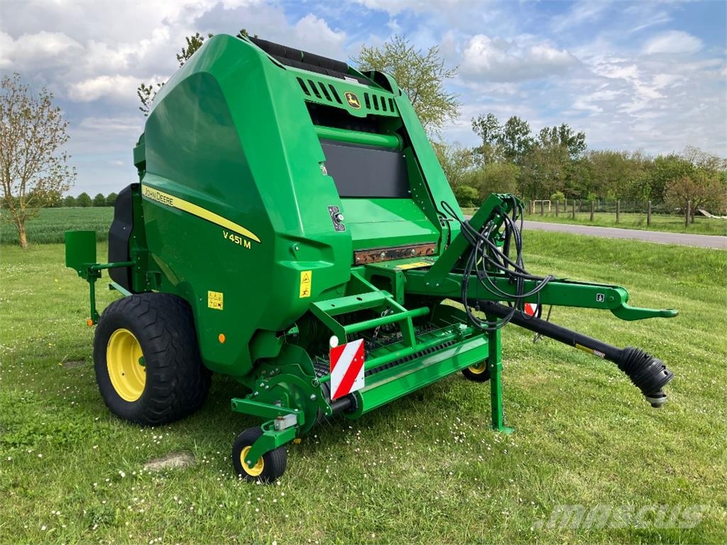 John Deere V451M Rotopresse