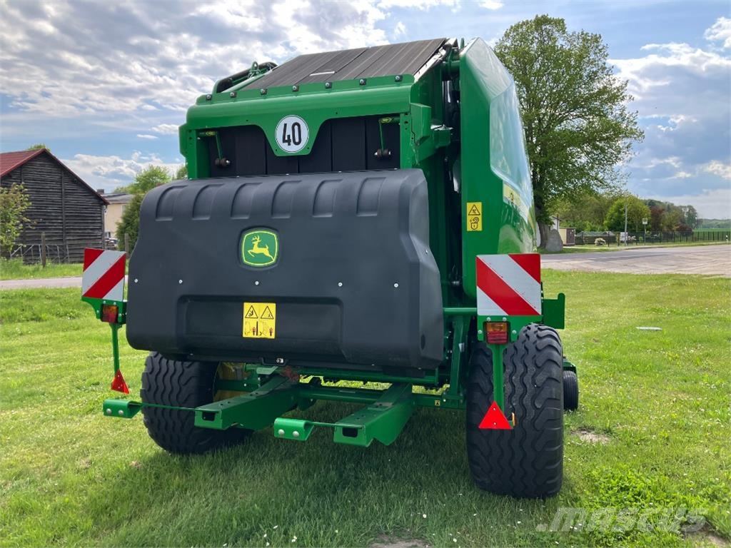 John Deere V451M Rotopresse