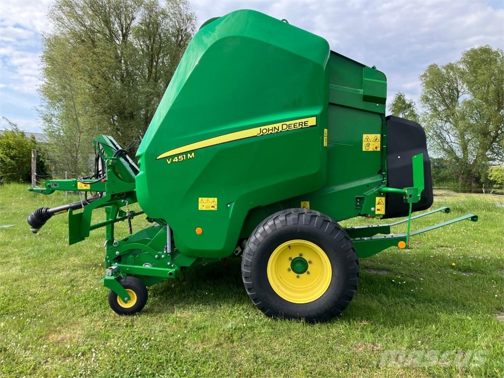 John Deere V451M Rotopresse