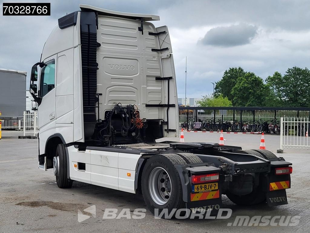 Volvo FH 500 4X2 XL 2xTanks Xenon I-ParkCool Leder Tahače