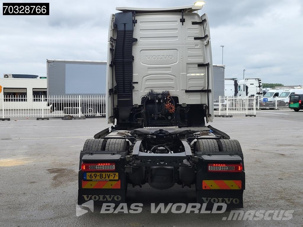 Volvo FH 500 4X2 XL 2xTanks Xenon I-ParkCool Leder Tahače