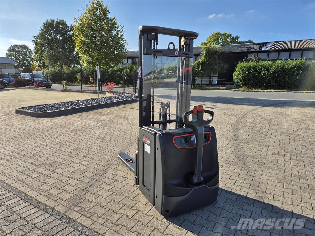 Linde L16i شاحنات مناولة ذاتية الدفع