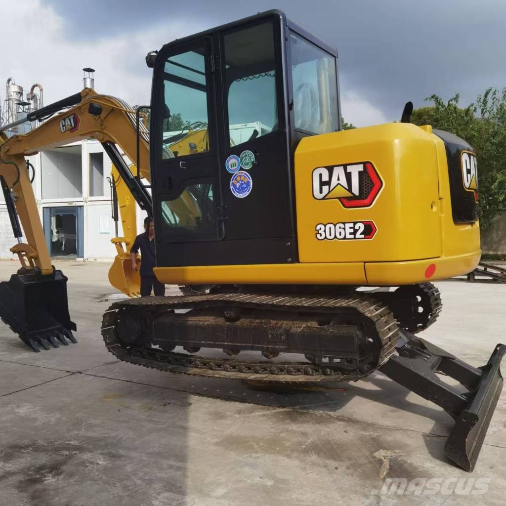 CAT 306E2 Pelle sur chenilles