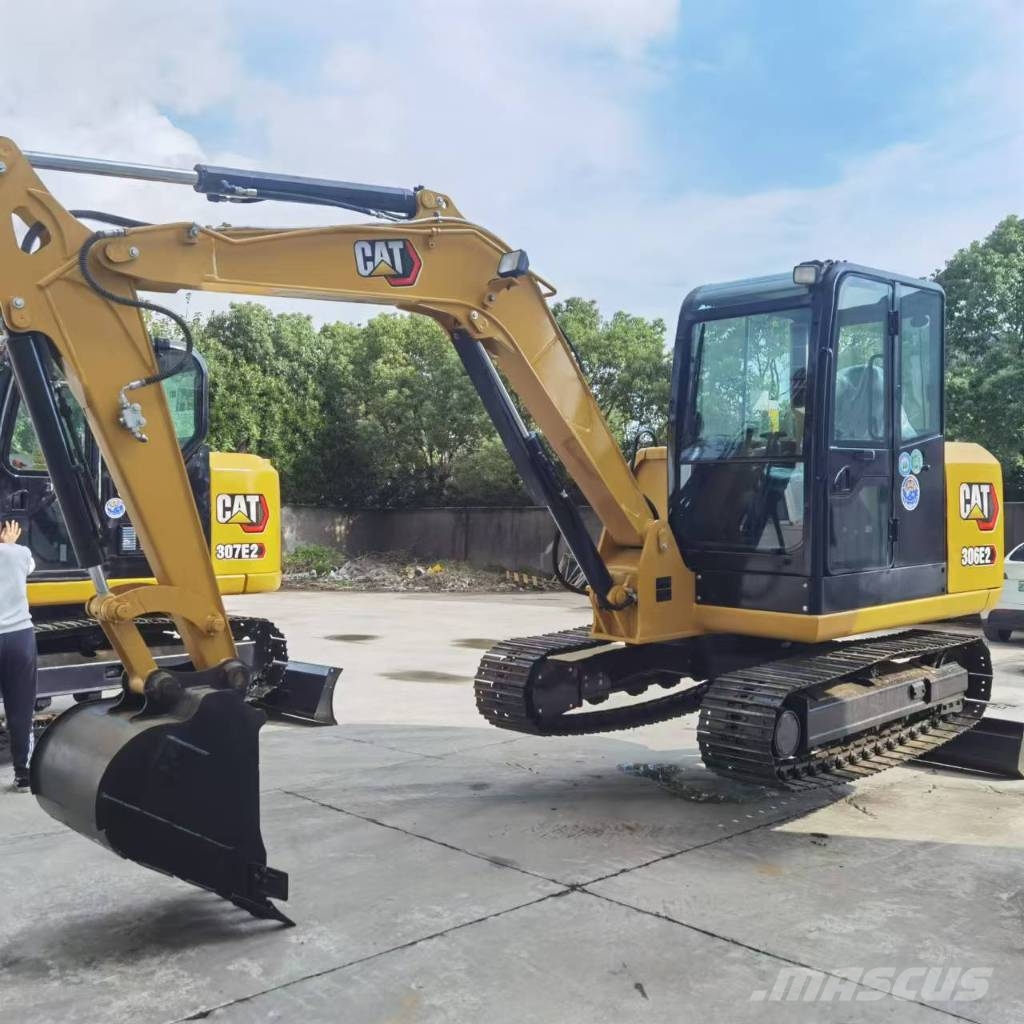CAT 306E2 Pelle sur chenilles