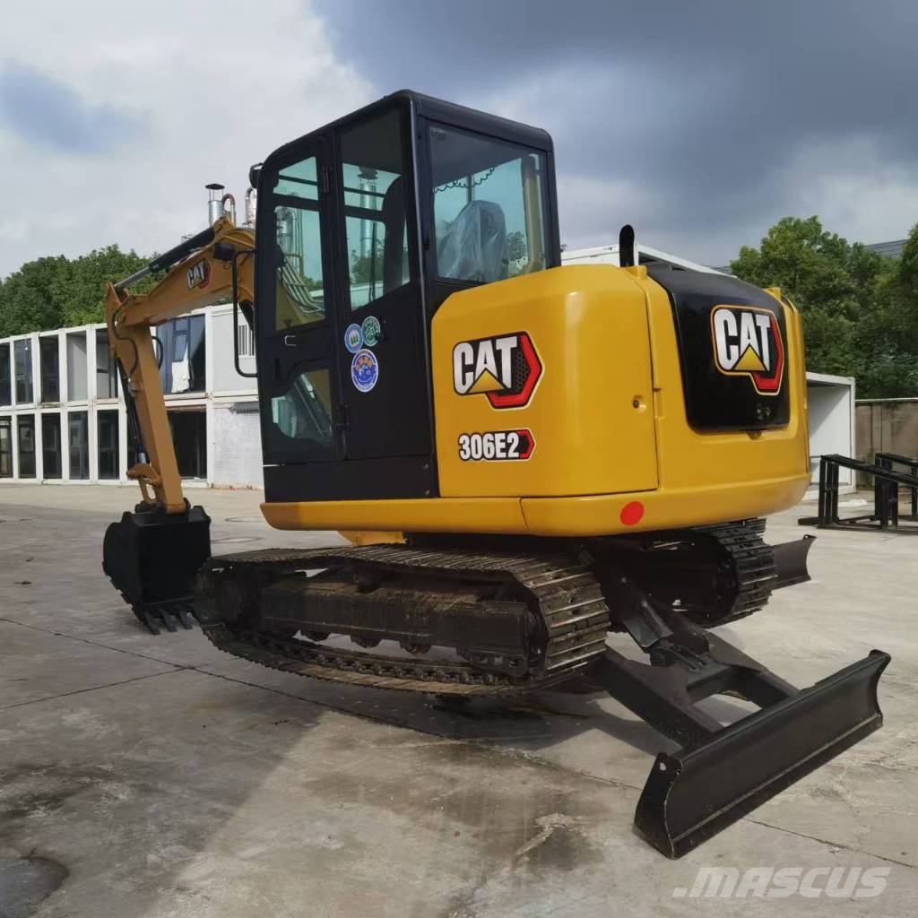 CAT 306E2 Pelle sur chenilles