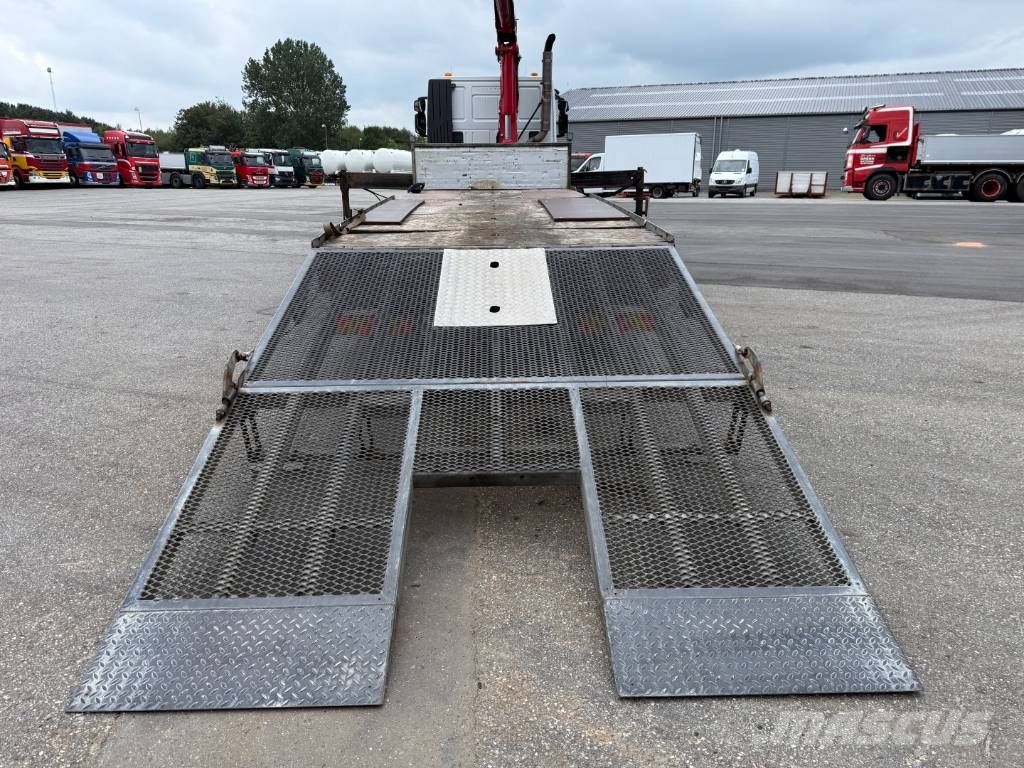 Iveco Stralis 420 6x2 Maschinetransport HMF1823K4 Crane Transport vehicles
