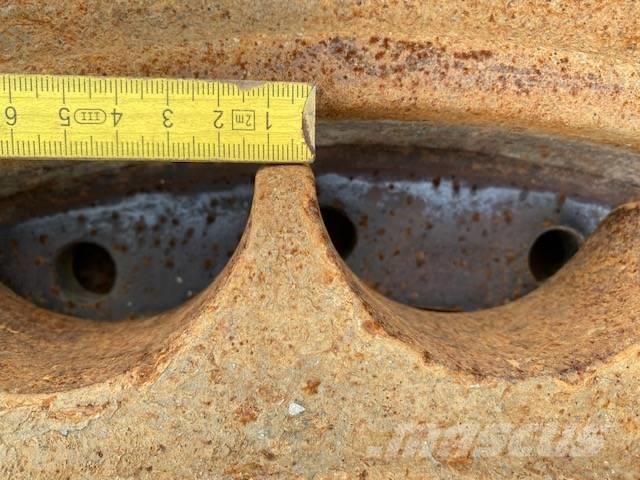 CAT D 6 K/N LGP - System One - 750 mm - 246-5726 Vikšrai, grandinės ir važiuoklės