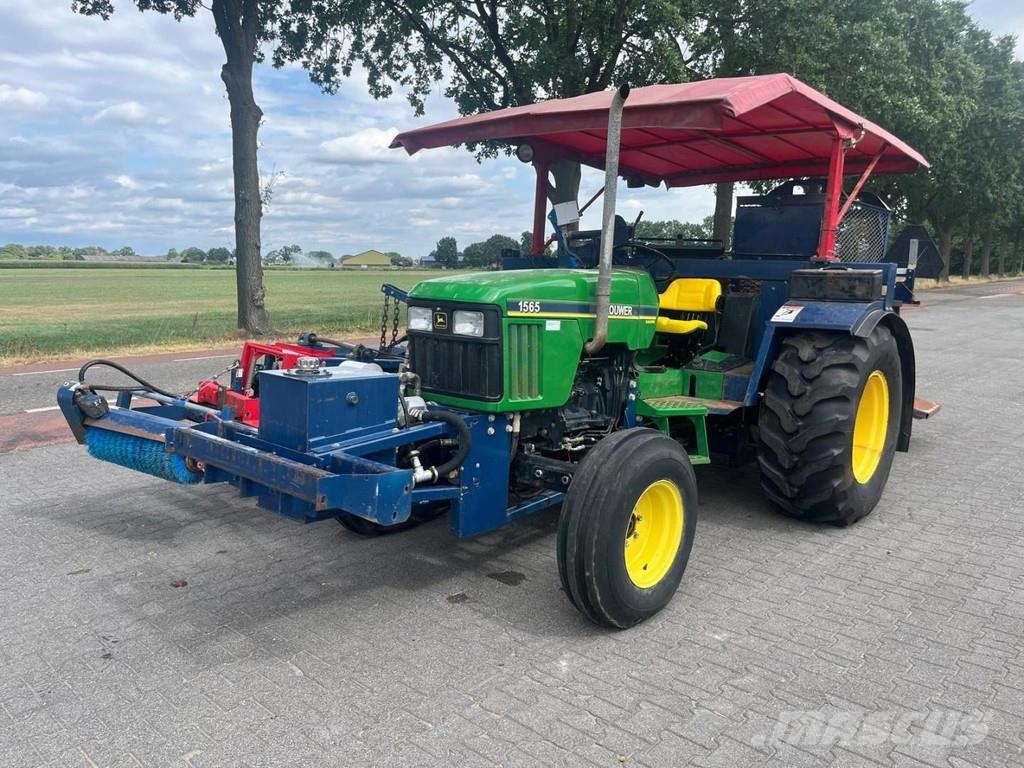  Brouwer 1565 sod harvester Rollmax 2400 Tractors