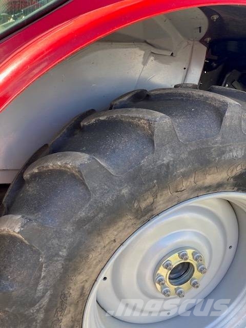 Massey Ferguson 5S.125 ESD4 Traktorer