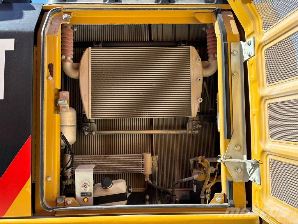 CAT 330 FL AC / CENTRAL LUBRICATION / S70 oilquick Гусеничні екскаватори