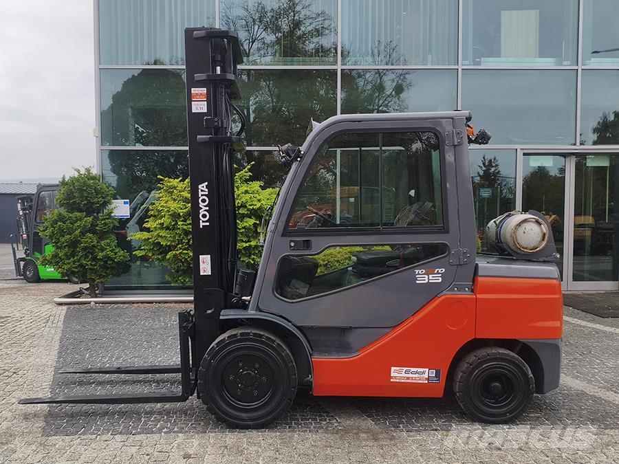 Toyota 02-8FGJF35 Gāzes autoiekrāvēji (LPG)