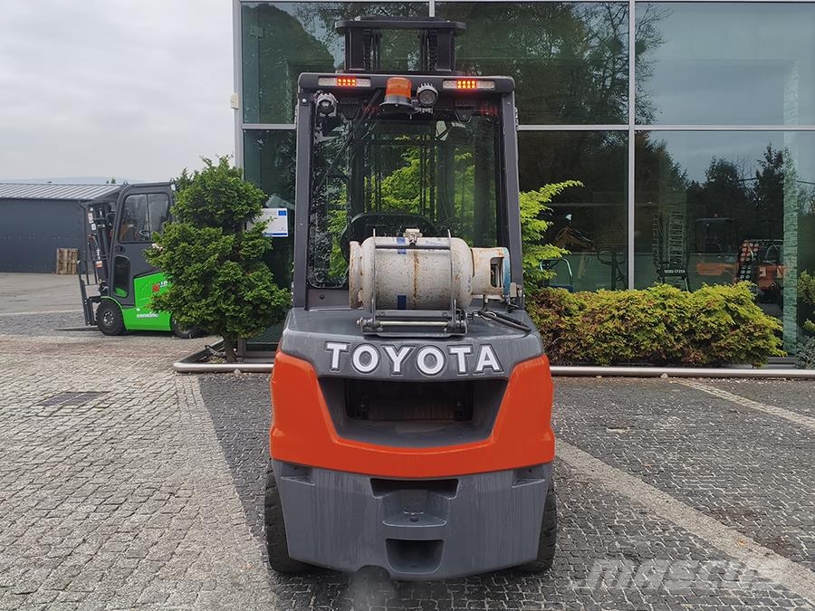 Toyota 02-8FGJF35 Gaasitõstukid
