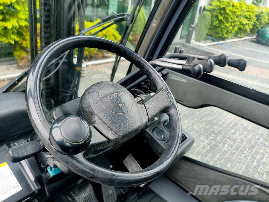 Toyota 02-8FGJF35 LPGフォークリフト