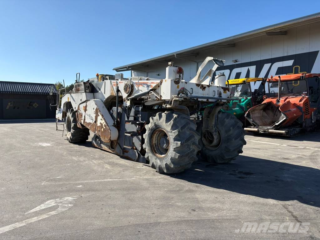 Wirtgen WR 2400 Stroji za recikliranje asfalta