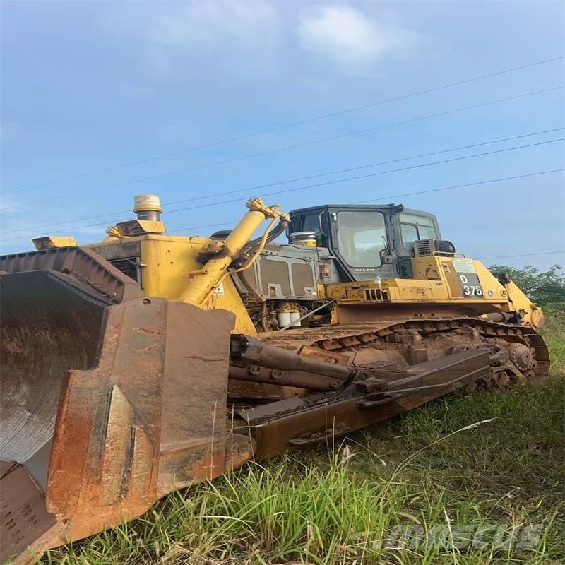 Komatsu D 375 A-5 Crawler dozers