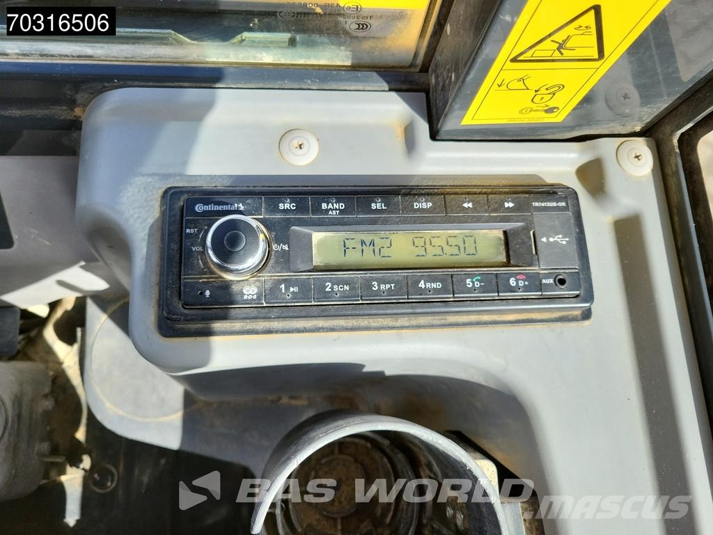 Komatsu PC55 MR-5EO 小型挖掘机