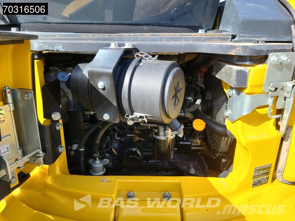 Komatsu PC55 MR-5EO 小型挖掘机