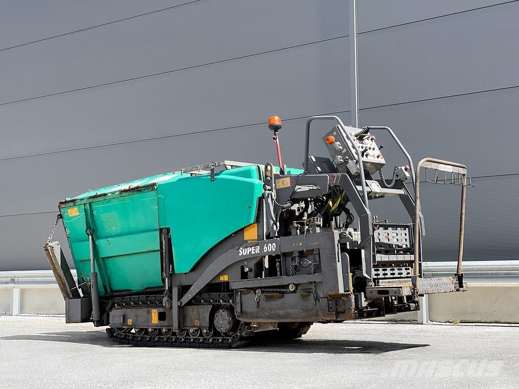 Vögele SUPER 600 Машини за асфалт