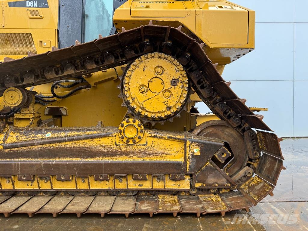CAT D6N LGP - German Machine / Folding Blade 크롤러 도저