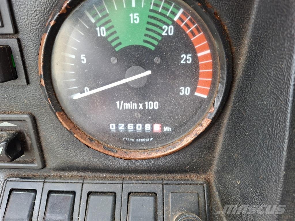 Tatra T815-260S43.19.255 4X4.1 Kamioni-šasije