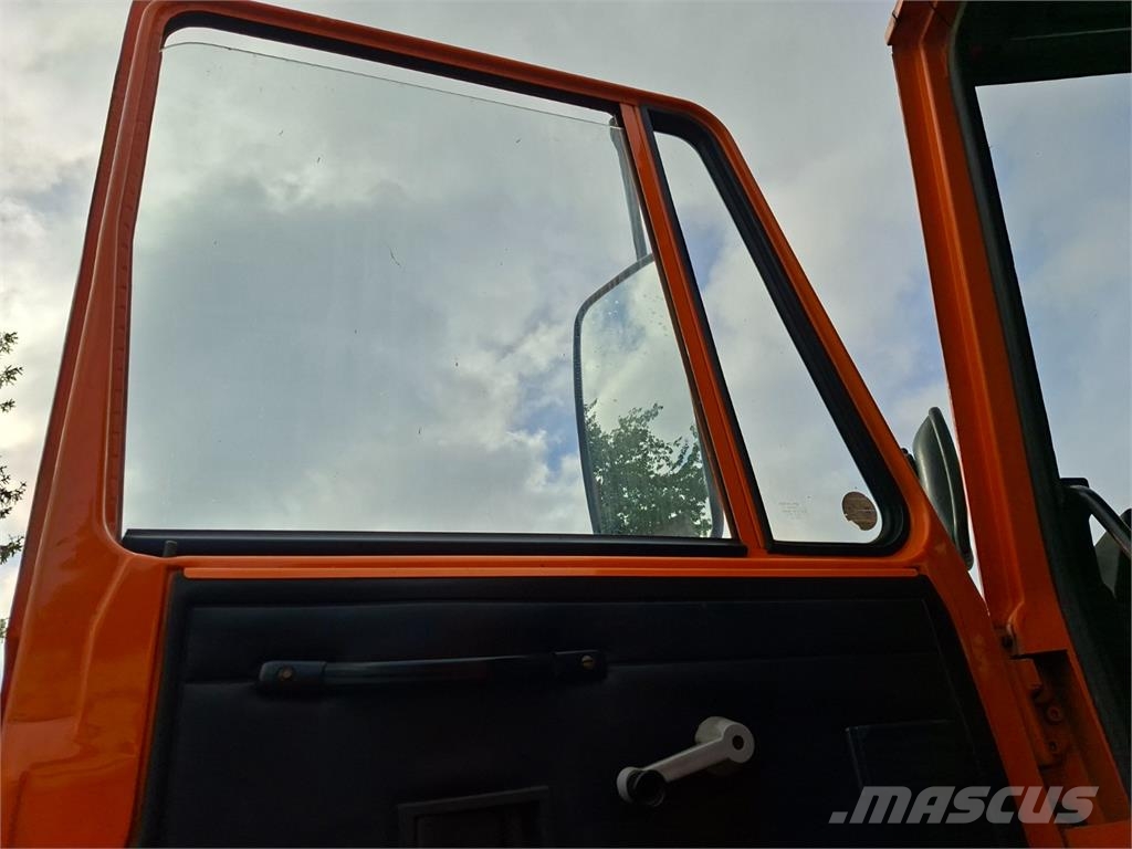 Tatra T815-260S43.19.255 4X4.1 Kamioni-šasije