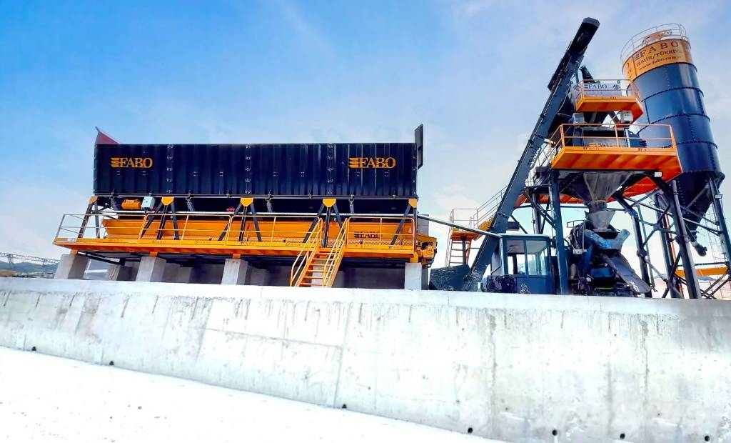 Fabo CENTRALE À BÉTON COMPACTE À GODET 60 M3/H خلاطات خرسانة