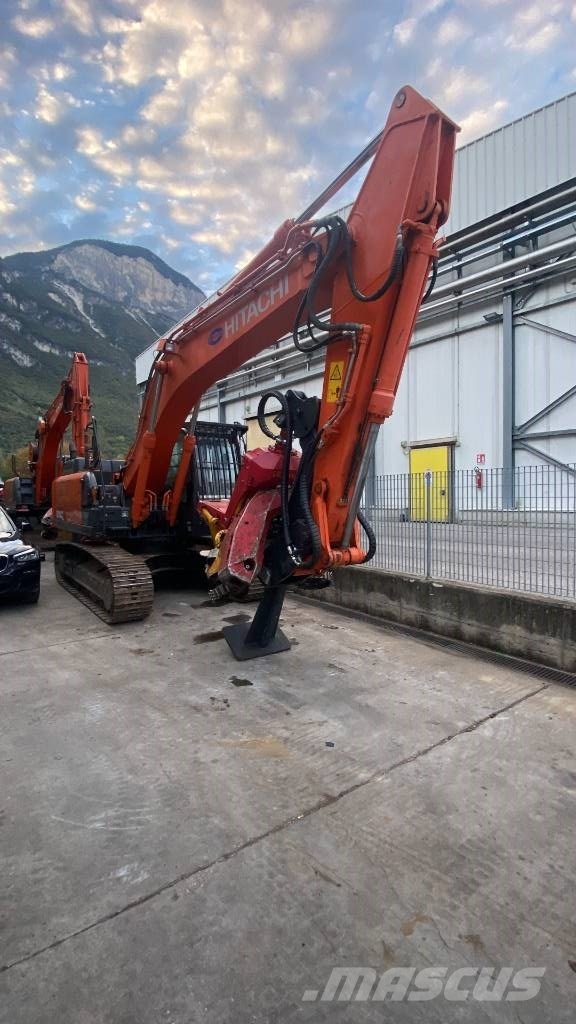 Hitachi ZX210LCN-6 Colheitadeiras