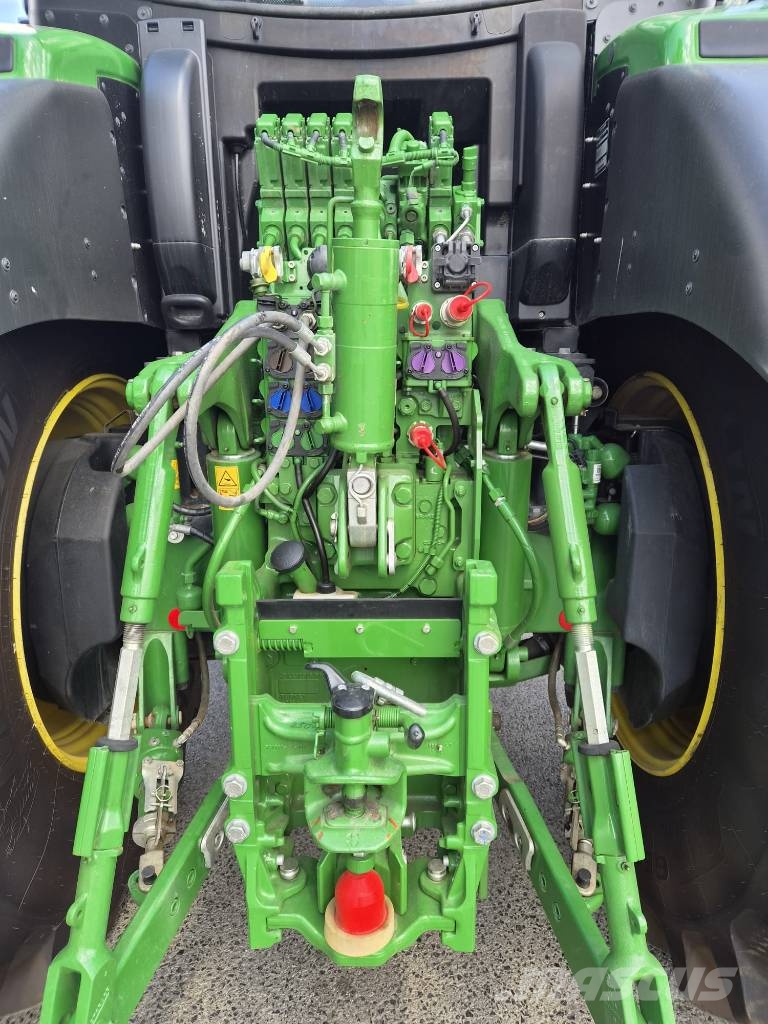 John Deere 6R 250 Traktori