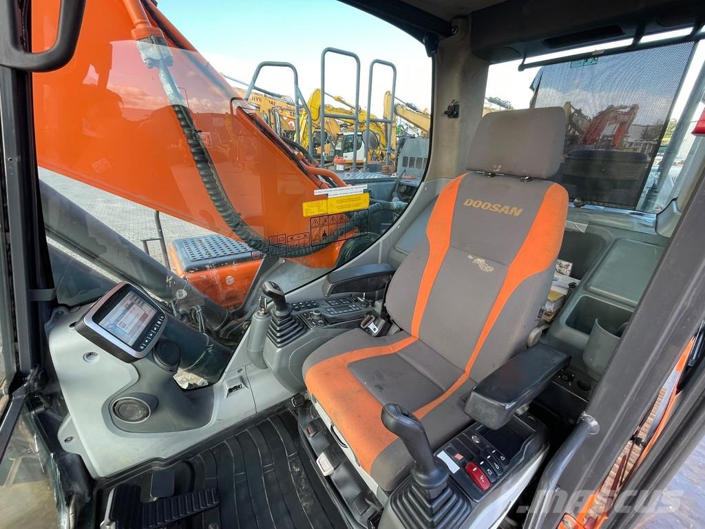 Doosan DX255LC-5 حفارات زحافة