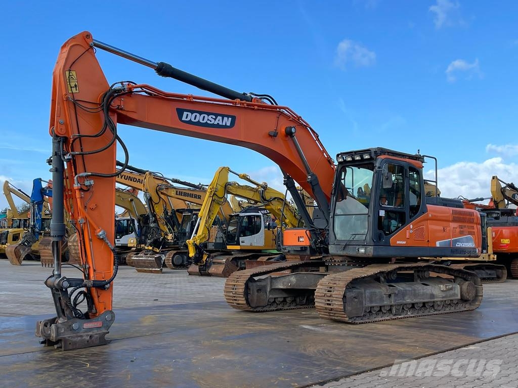 Doosan DX255LC-5 حفارات زحافة