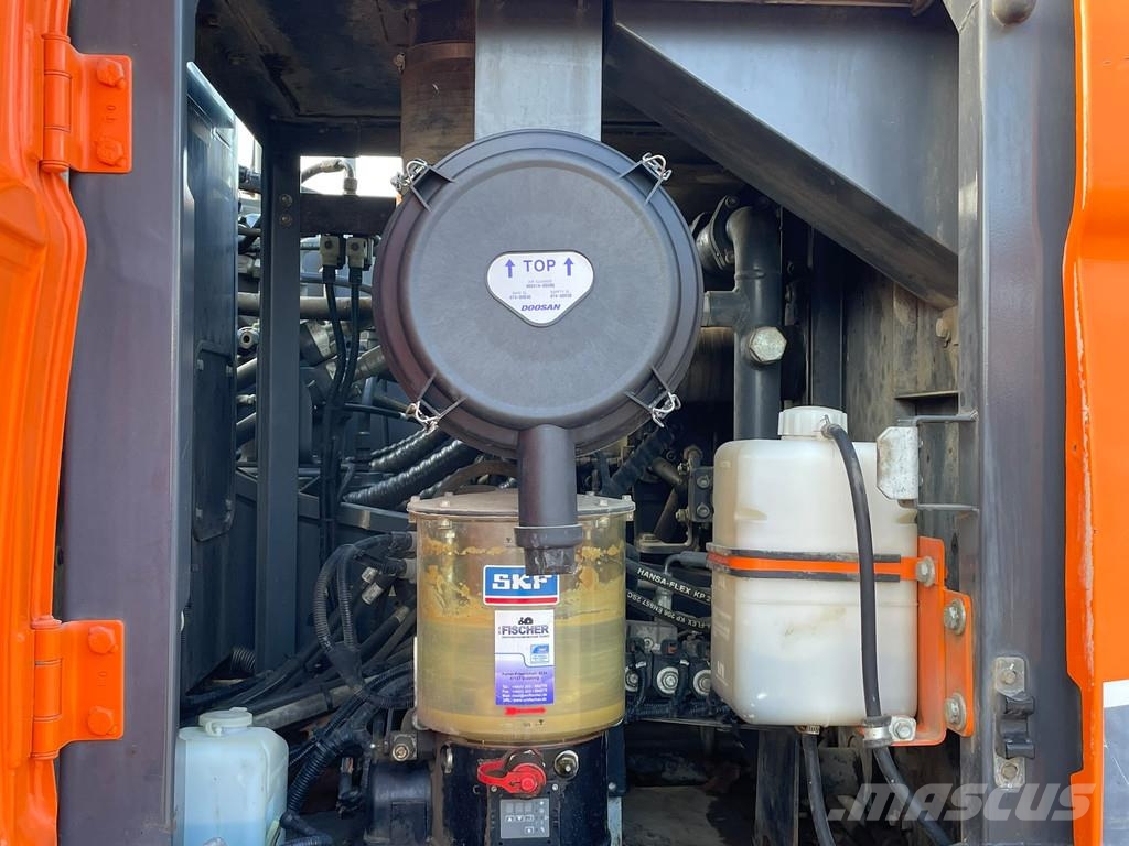 Doosan DX255LC-5 حفارات زحافة