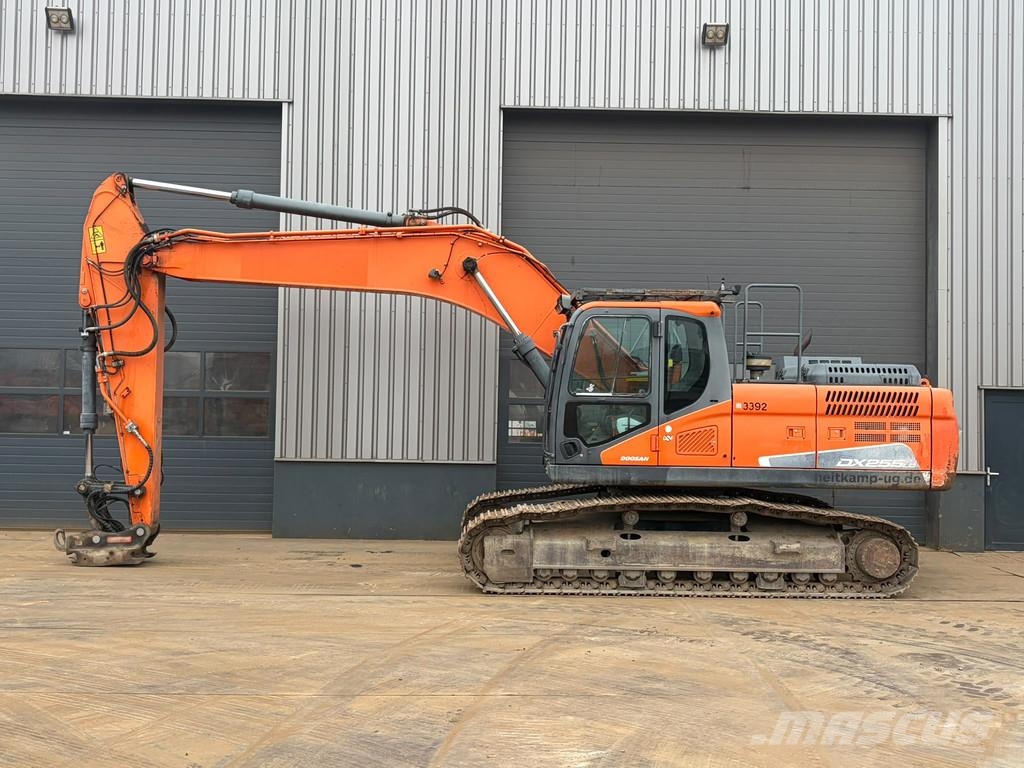 Doosan DX255LC-5 Rupsgraafmachines