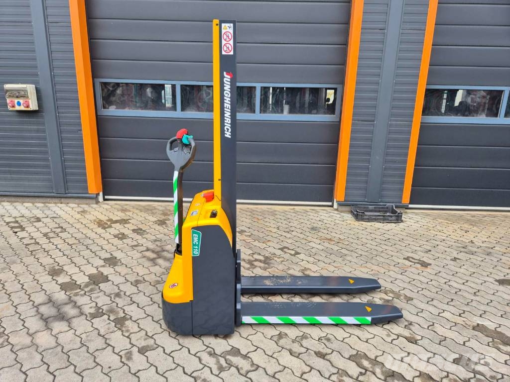 Jungheinrich EMC 110 Gerbeurs Automoteurs