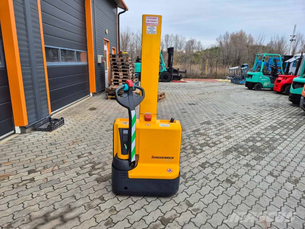 Jungheinrich EMC 110 Gerbeurs Automoteurs