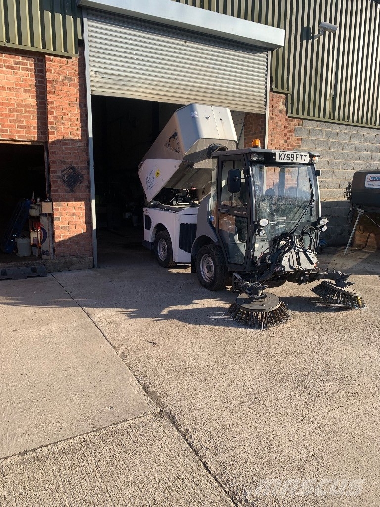 Hako citymaster utility sweeper 2019 Hako sweeper / uti Автоматични метачки с четки