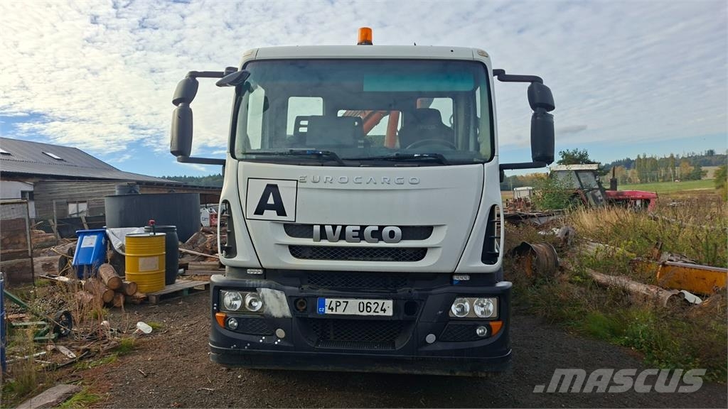 Iveco EUROCARGO ML 180E25 + HR ATLAS 75.2 Chassis Caminhões Cabine