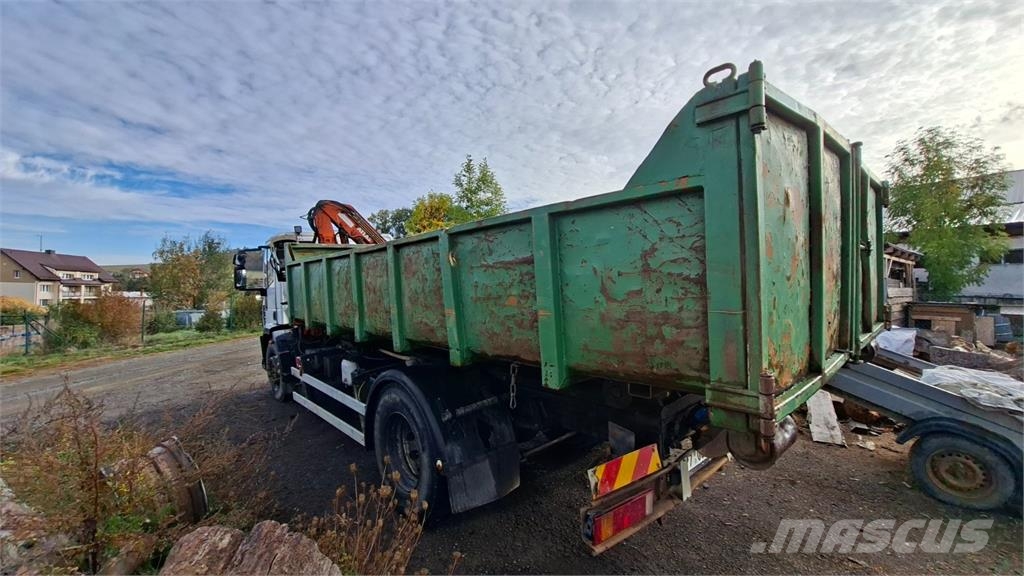 Iveco EUROCARGO ML 180E25 + HR ATLAS 75.2 Chassis Caminhões Cabine