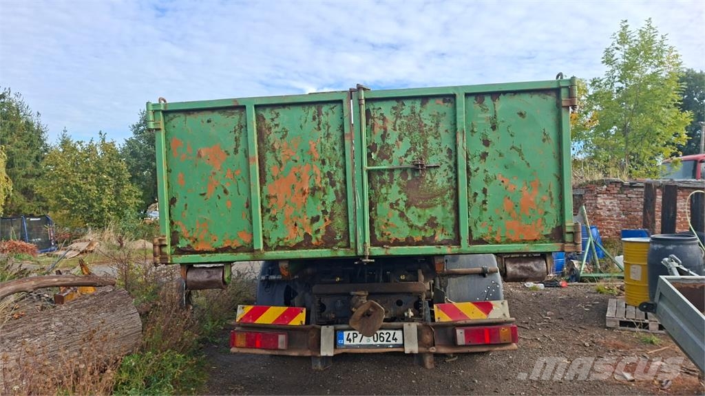 Iveco EUROCARGO ML 180E25 + HR ATLAS 75.2 Chassis Caminhões Cabine
