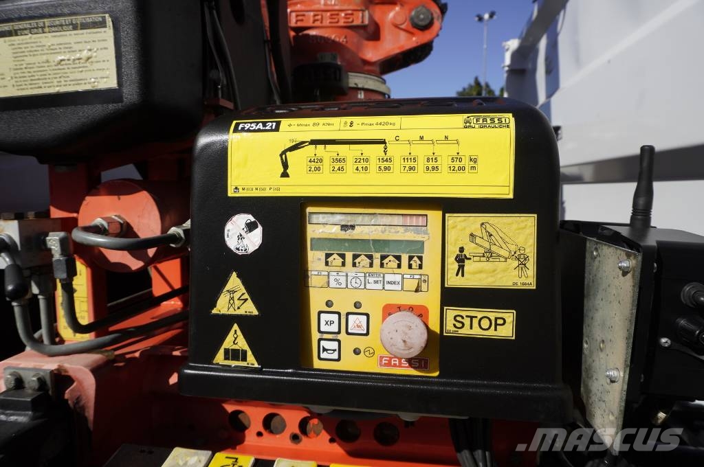 Iveco Eurocargo 160 E22K tipper / 60 tho. km!!! / Fassi Camiones bañeras basculantes o volquetes