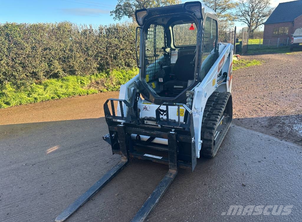 Bobcat T450 Skid steer loaders