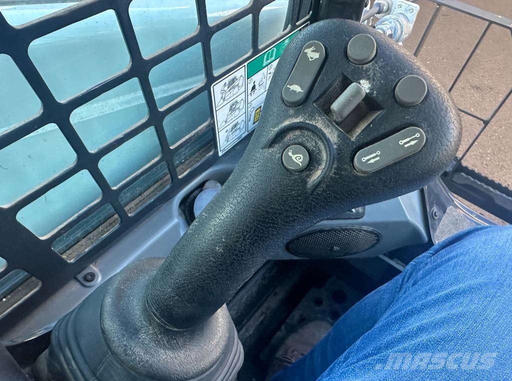 Bobcat T450 Skid steer loaders