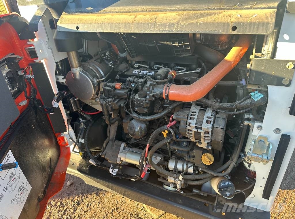 Bobcat T450 Skid steer loaders