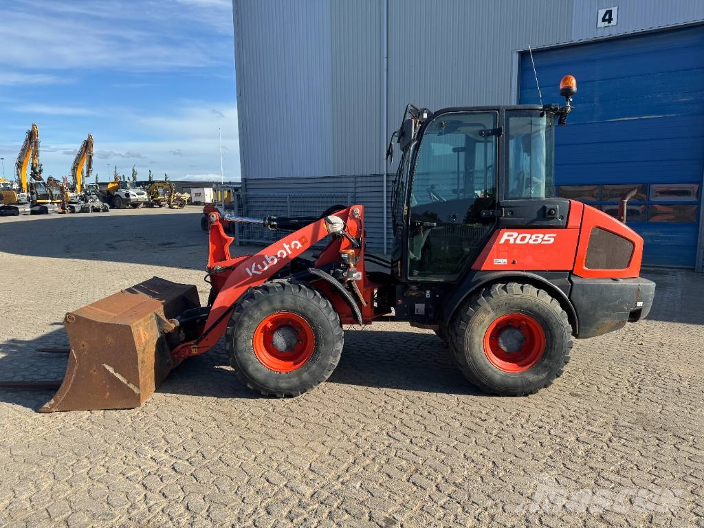 Kubota R085 轮式装载机