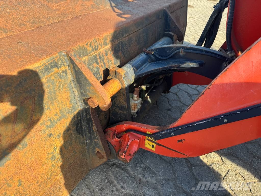 Kubota R085 轮式装载机